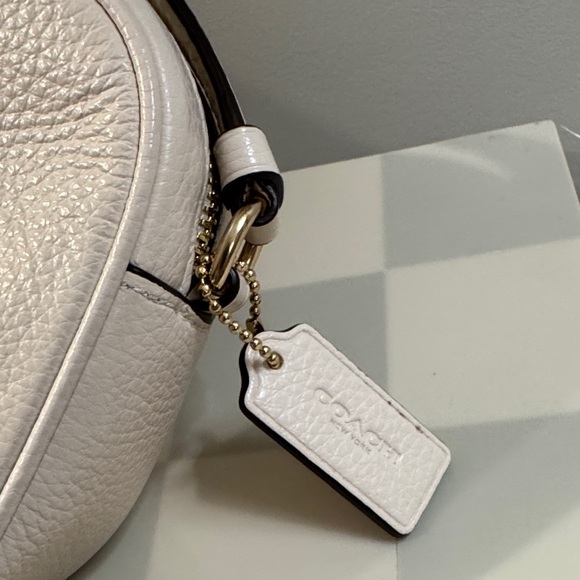 Coach Jamie Crossbody Bag with Gold Hardware and Cream Leather - Picture 3 of 11